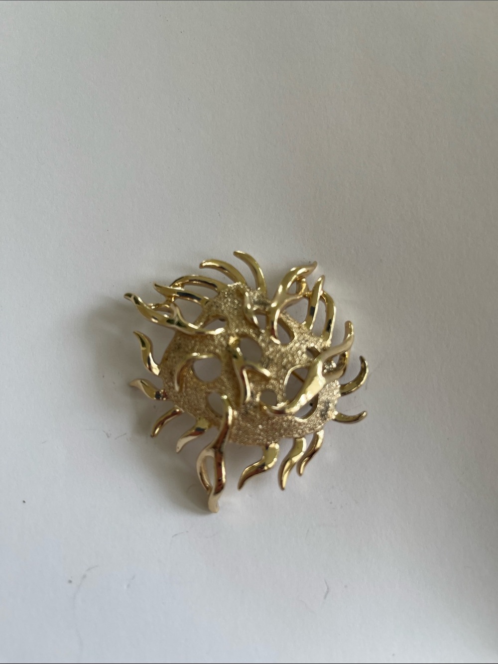 Vintage Signed Sarah Coventry Gold Tone Sea Urchin Brooch
